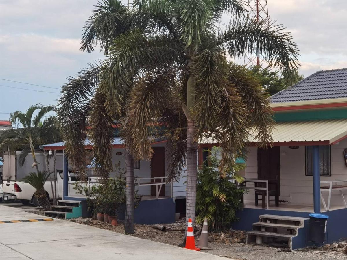 Lejlighed på 18 m² i Ban Luang med 1 værelse og 1 private badeværelser Chom Thong Eksteriør billede
