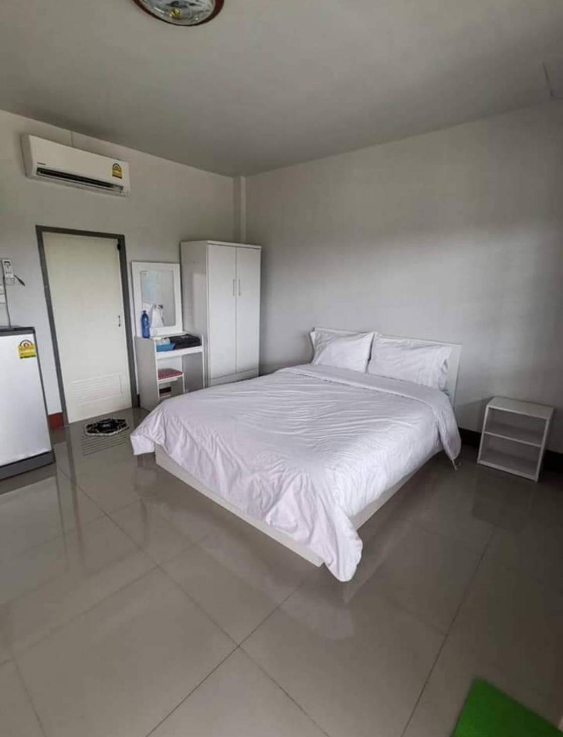 Lejlighed på 18 m² i Ban Luang med 1 værelse og 1 private badeværelser Chom Thong Eksteriør billede