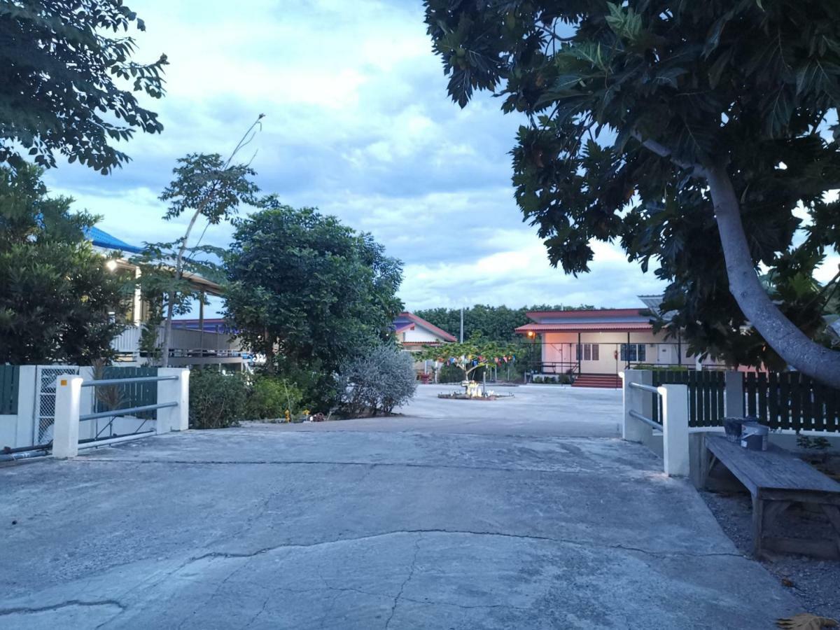 Lejlighed på 18 m² i Ban Luang med 1 værelse og 1 private badeværelser Chom Thong Eksteriør billede